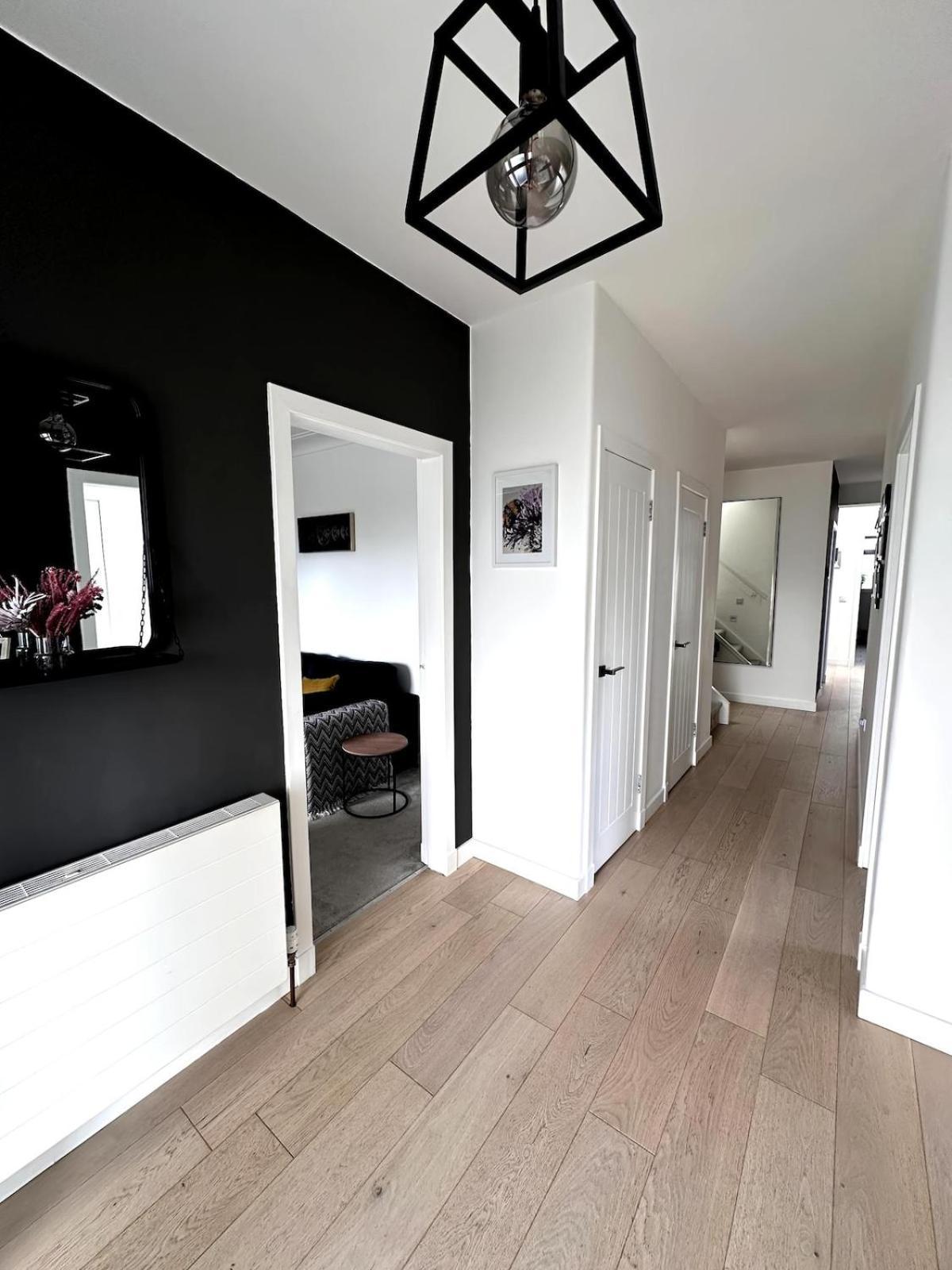 Kaimes Kip Stylish Five Bedroom Hébergement de vacances